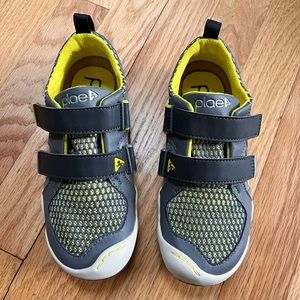 Plae Ty size 1 sneakers NWOT silver / yellow
